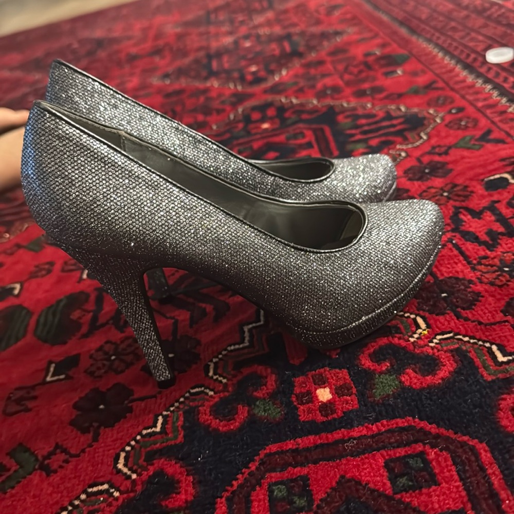 XAPPEAL Womens Jawbreaker Silver-Glitter Platform Pumps Heels Gray Size 36